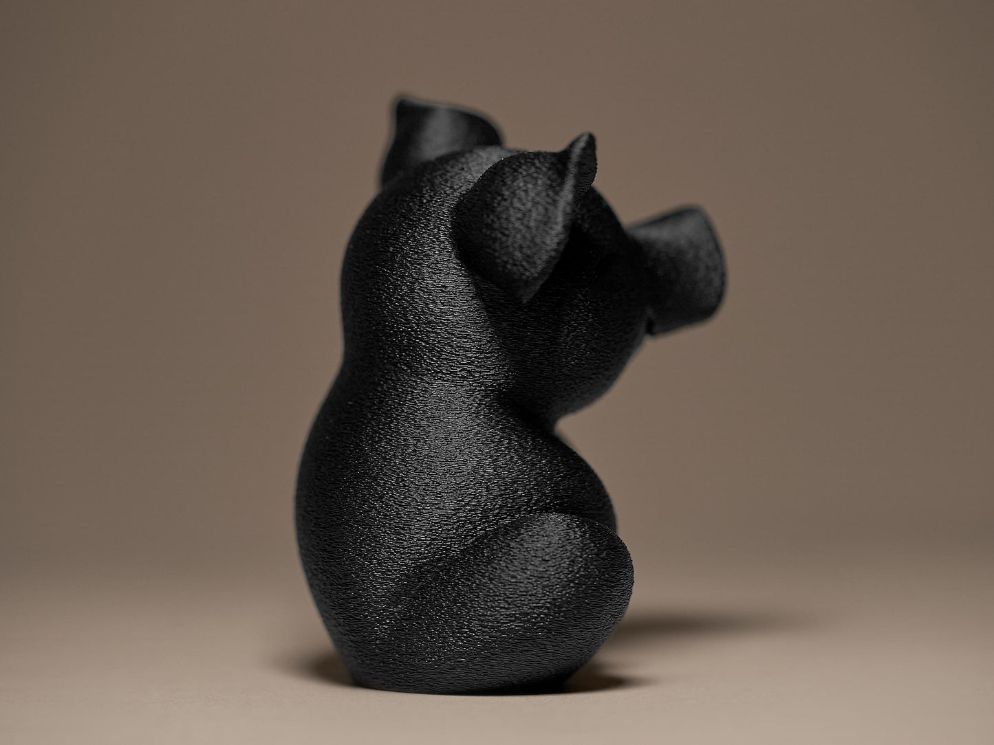 3D Printed Piglet Sculpture: Eco-Friendly Home Decor