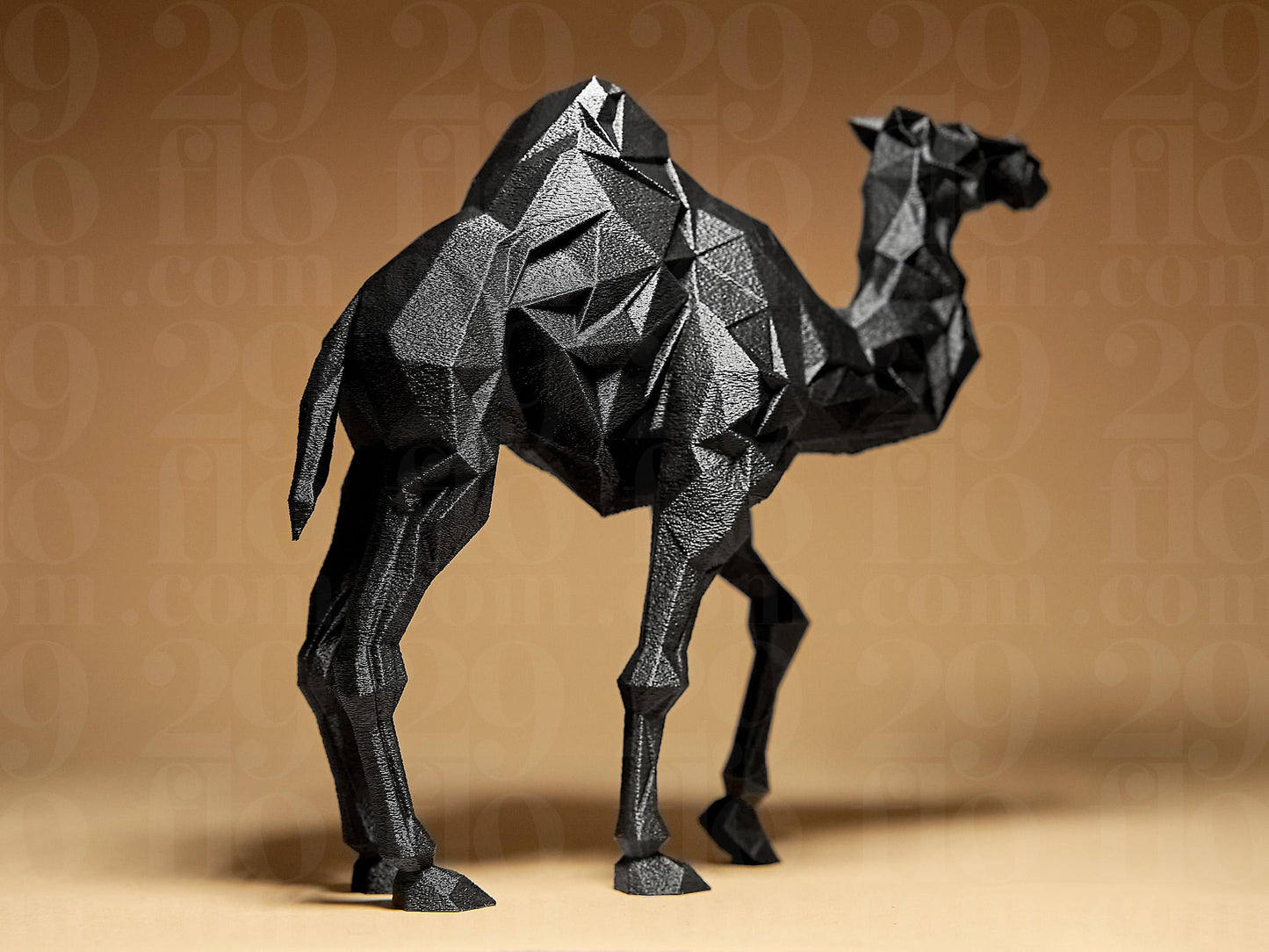 3D Printed Geometric Camel Sculpture: Modern Abstract Decor